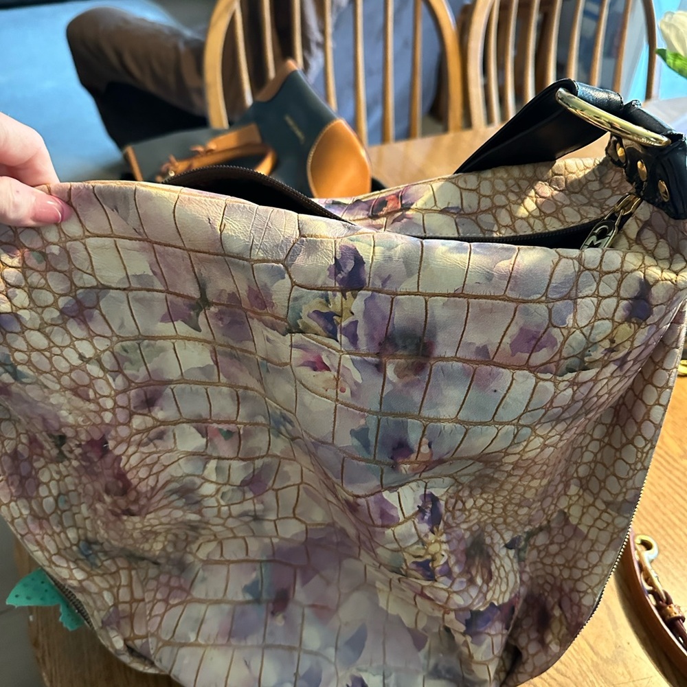 This is a beautiful Marino Orlandi Bag